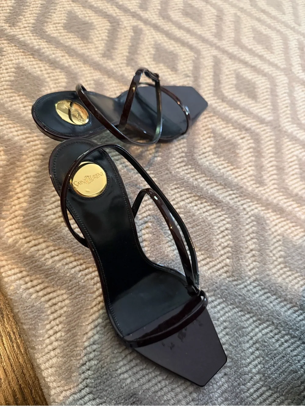 Saint Laurent Lee Sandal Glazed Leather Kitten Heel - Picture 5 of 10